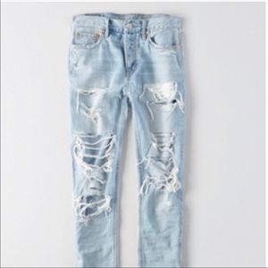 NWOT Distressed jeans, size 18.